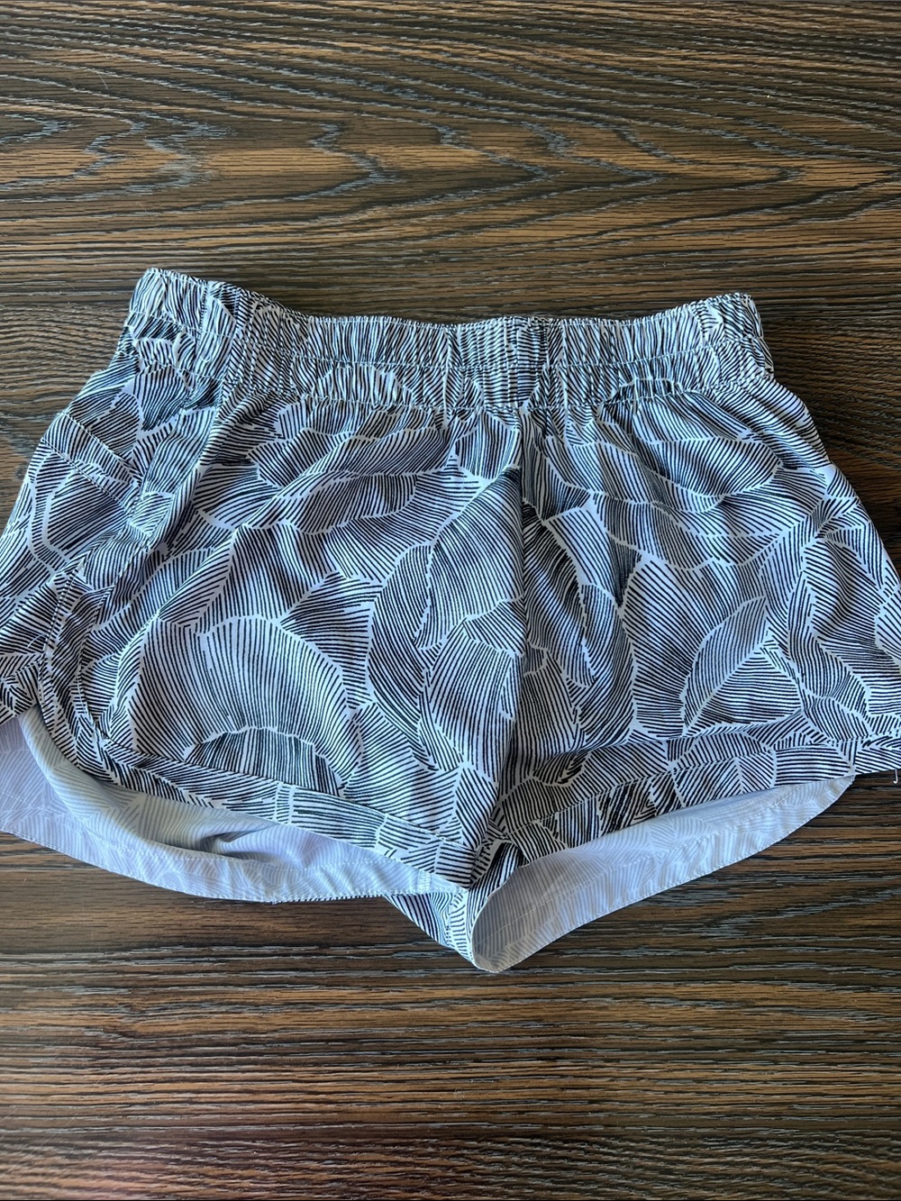 GAP Black & White Leaf-Pattern Athletic Shorts